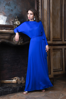 Длинное вечернее платье с поясом и вырезом на спине Mondigo