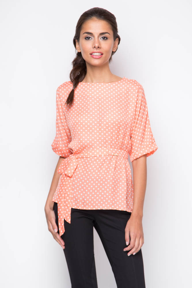 Фото товара 8558, свободная блузка с поясом и короткими рукавами