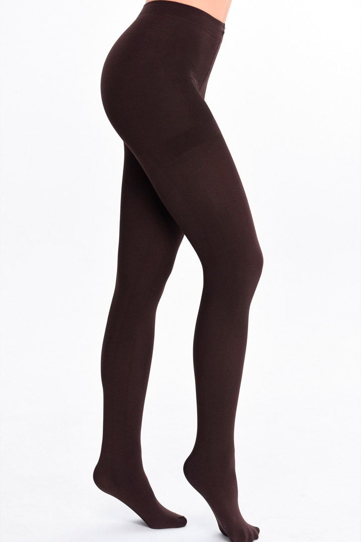 Әйелдердің ерлерге үстемдігі фотосуреті