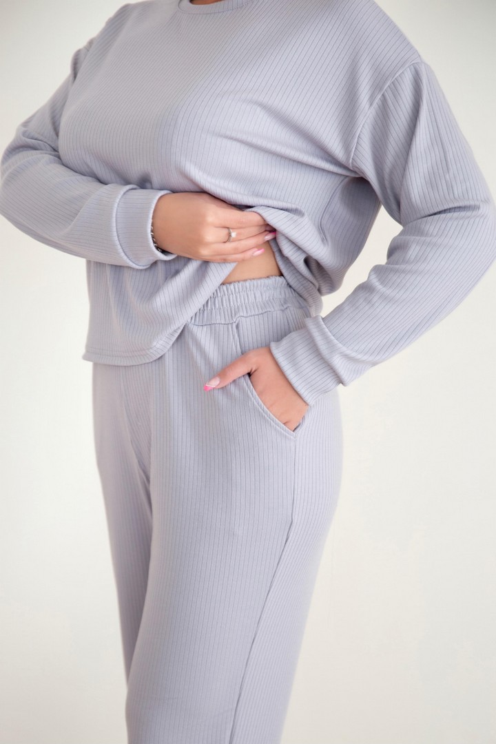 Фото товара 21548, женский серый костюм лапша