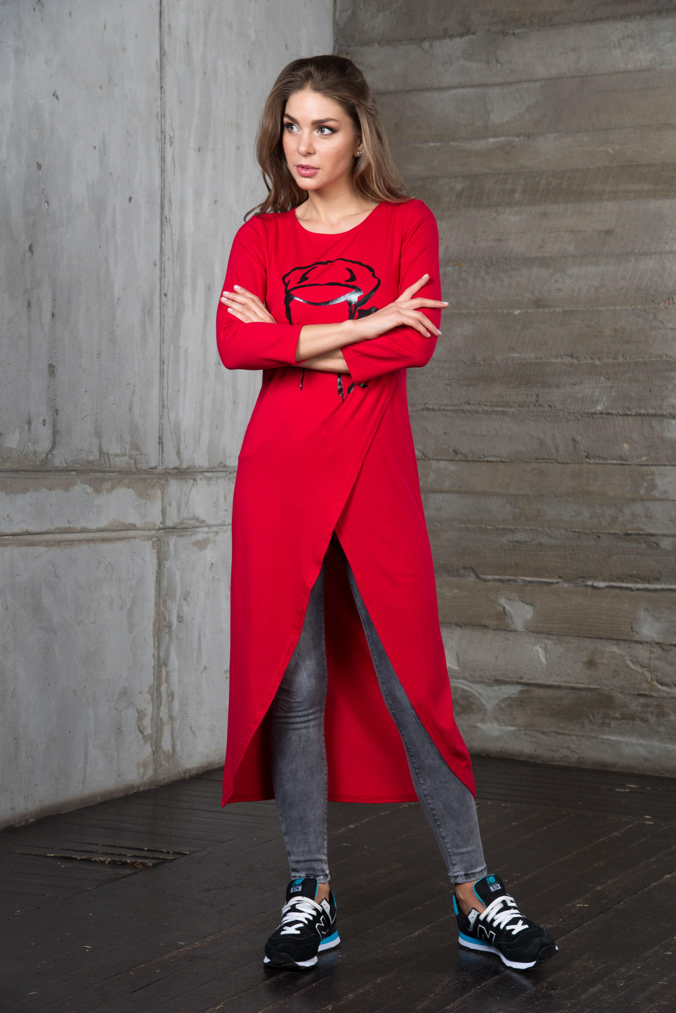 Фото товара 15182, туника с асимметричным кроем и принтом на груди